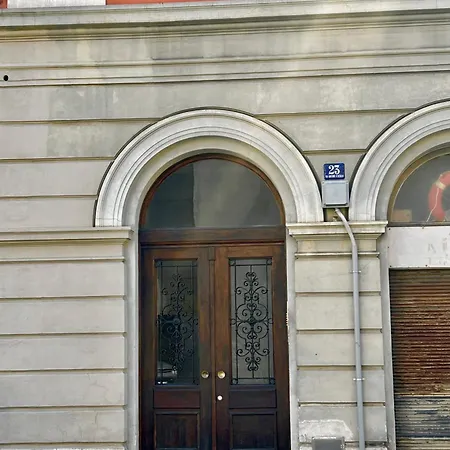 Casa Frech * ترييستي